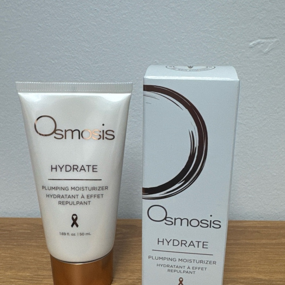 Hydrate Plumping Moisturizer osmosis 50 ml
New in box